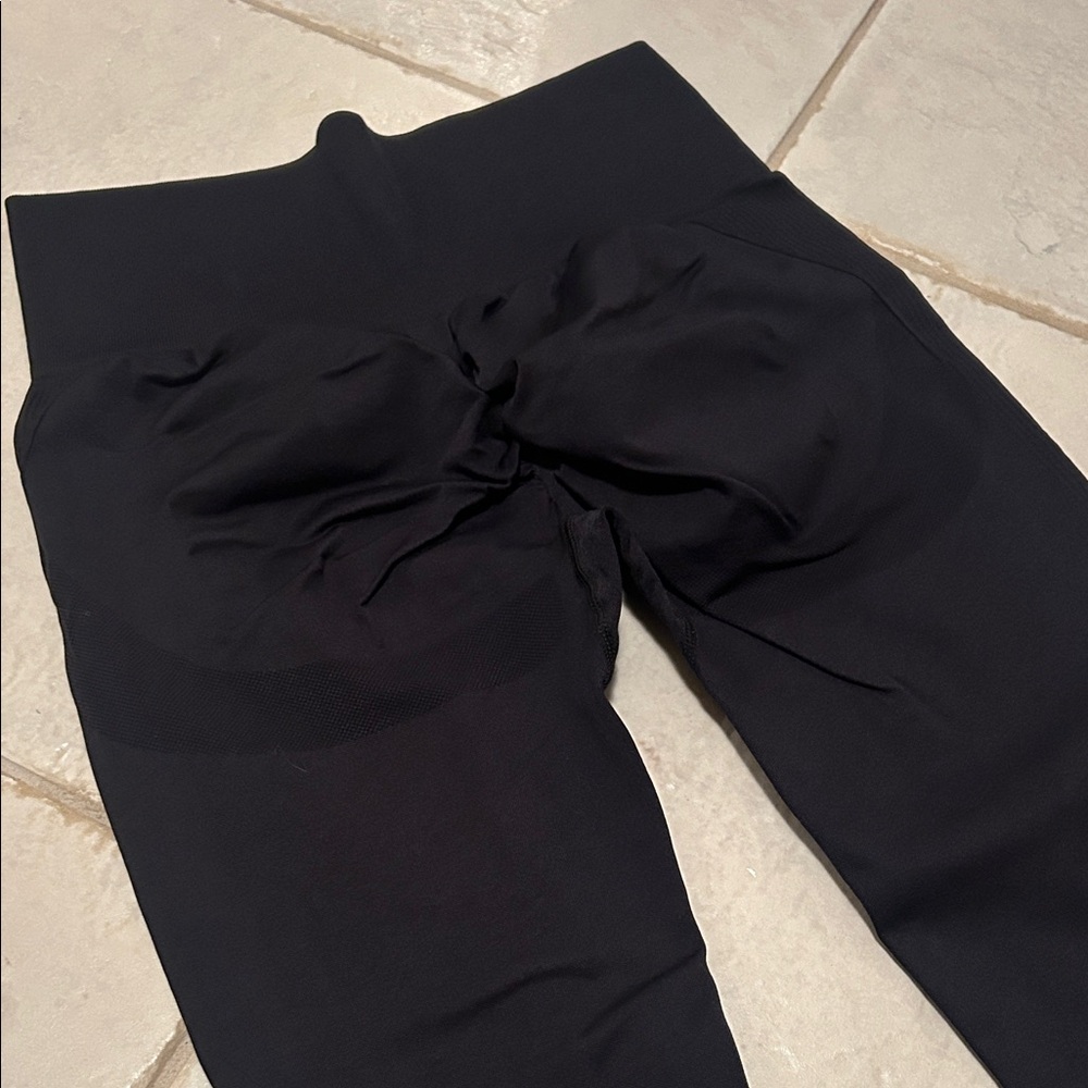 Black Rear Enhancing High-Waist Leggings Size Large